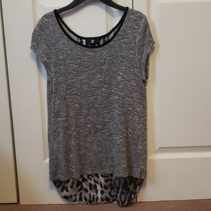 Slightly used, black printed top. Size SM